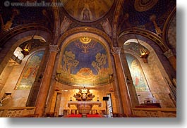 images/MiddleEast/Israel/Jerusalem/ReligiousSites/Gethsemane/cathedral-altar-n-domes-2.jpg