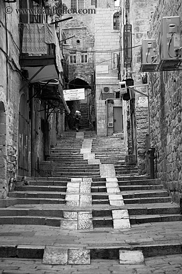 stairs-going-up-3-bw.jpg