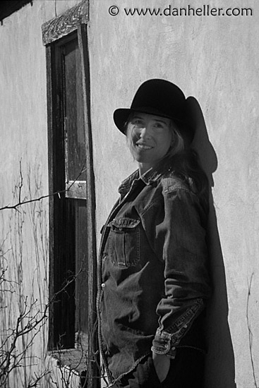 jill-hat-04-bw.jpg