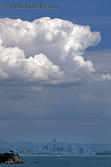 auckland-skyline-n-clouds.jpg