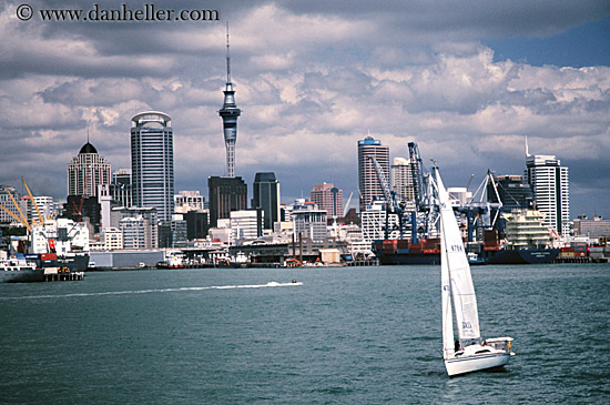 auckland-skyline-n-sailboat.jpg