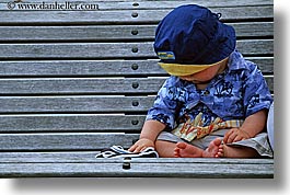 images/NewZealand/Auckland/baby-on-bench-1.jpg