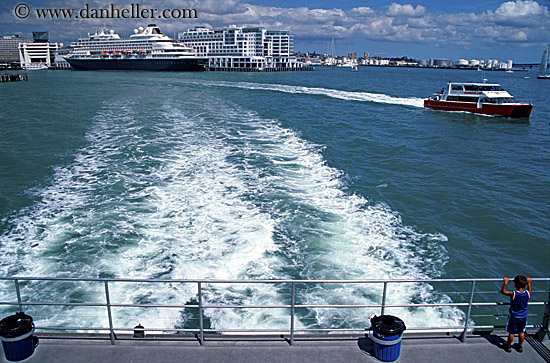 boat-wake-1.jpg