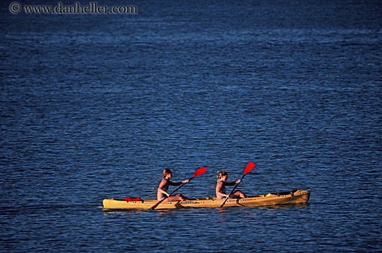 women-in-kayaks.jpg