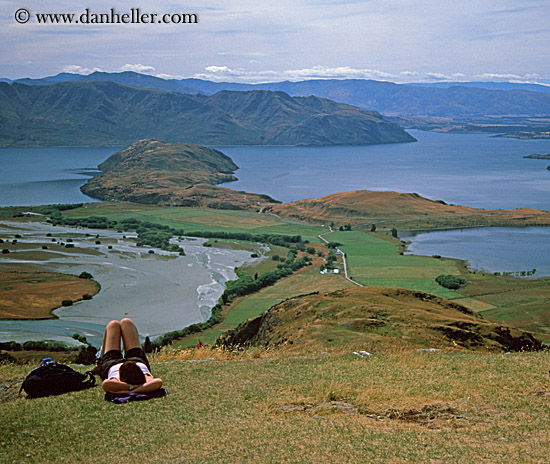 lake-wanaka-overview.jpg