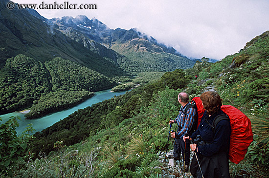 hiker-n-lake-scenic-5.jpg