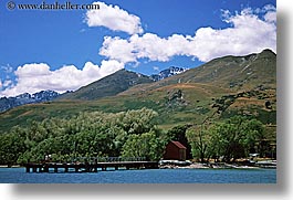 images/NewZealand/Routeburn/lake-n-boathouse.jpg