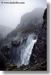 images/NewZealand/Routeburn/waterfalls-1.jpg