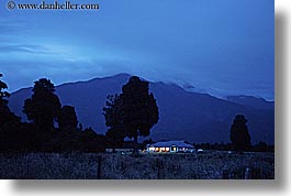 images/NewZealand/Scenics/dusk-house-01.jpg
