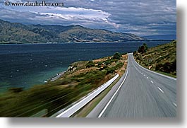 images/NewZealand/Scenics/road-in-motion-1.jpg