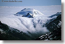 images/NewZealand/SouthernAlps/snowcap-mountains-6.jpg