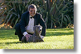 images/Topics/Pooches/Nox/dave-nox-lawn-2.jpg