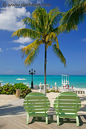 colored-chairs-10.jpg