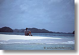 images/Tropics/Palau/Scenics/lonely-beach.jpg