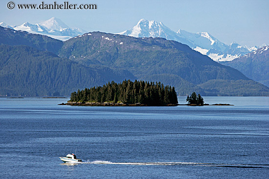 boat-n-mtns-1.jpg