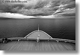 images/UnitedStates/Alaska/CruiseShip/People/person-on-deck-10.jpg
