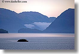images/UnitedStates/Alaska/Fog/mountain-fog-n-water-10.jpg
