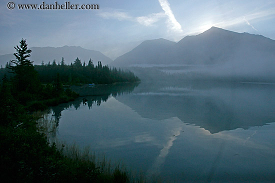 mountain-fog-n-water-12.jpg