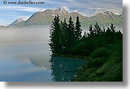 images/UnitedStates/Alaska/Fog/mountain-fog-n-water-18.jpg