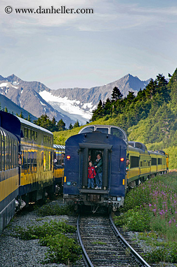 alaska-train-5.jpg