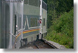 images/UnitedStates/Alaska/Train/photog-on-train-1.jpg