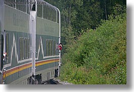images/UnitedStates/Alaska/Train/photog-on-train-2.jpg