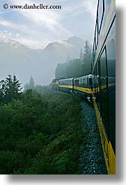 images/UnitedStates/Alaska/Train/train-in-fog-5.jpg