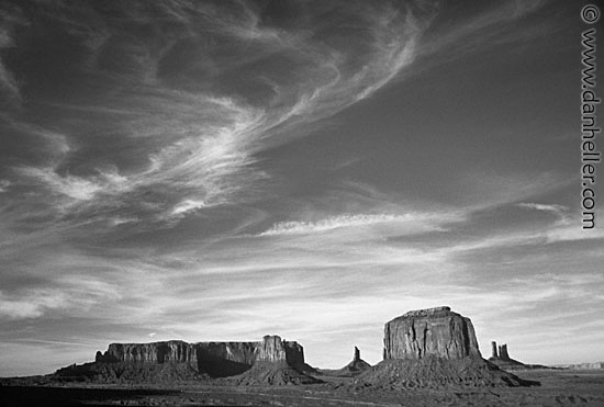 monument-valley-0006-bw.jpg