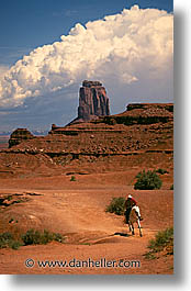 images/UnitedStates/Arizona/MonumentValley/monument-valley-16.jpg