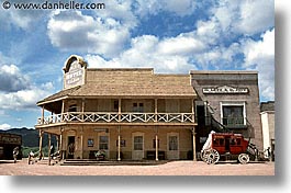 images/UnitedStates/Arizona/Tucson/OldTucsonStudios/Wagons/saloon-stg-coach.jpg