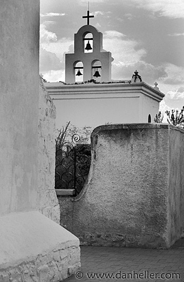 bells-bldg-bw.jpg