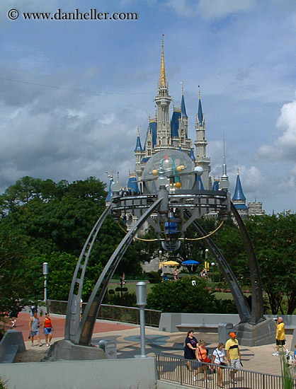 tomorrow-land.jpg