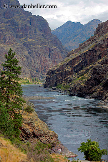 hells-canyon-river-02.jpg