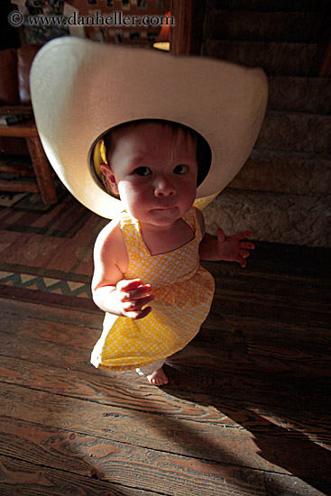 baby-girl-in-big-cowboy_hat-6.jpg