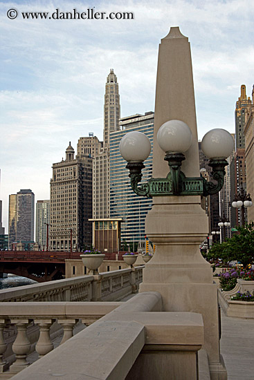 lamp-post-cityscape.jpg