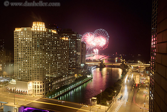 wacker-dr-fireworks-2.jpg