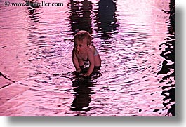 images/UnitedStates/Illinois/Chicago/People/Hellers/jack-crawling-water-4.jpg