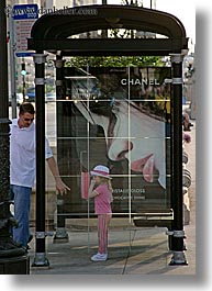 images/UnitedStates/Illinois/Chicago/People/girl-n-chanel-ad.jpg