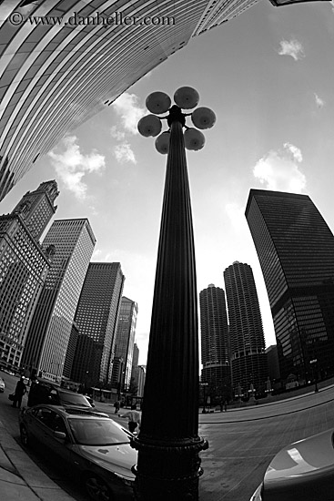 cityscape-streetlamp-4-bw.jpg