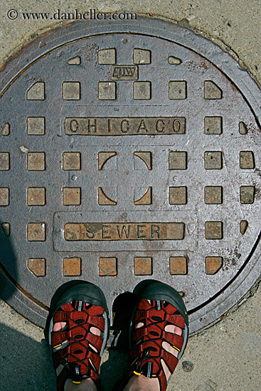 chicago-manhole-1.jpg