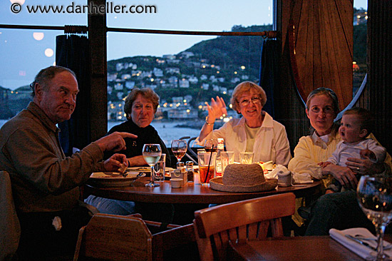 horizons-dinner-family.jpg