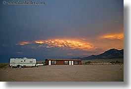 images/UnitedStates/Nevada/Baker/camper-n-sunset-2.jpg