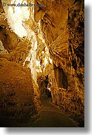 images/UnitedStates/Nevada/GreatBasinNatlPark/Caves/caves-10.jpg
