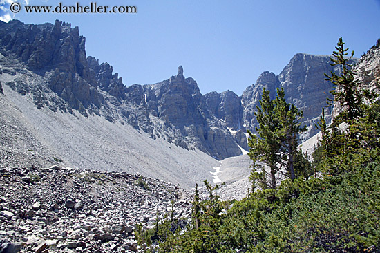 rocks-n-mtns-01.jpg