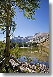 images/UnitedStates/Nevada/GreatBasinNatlPark/GlacierTrail/stella-lake-03.jpg
