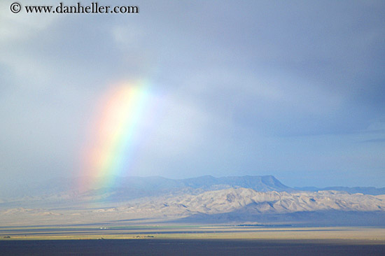 clouds-desert-n-rainbow-03.jpg