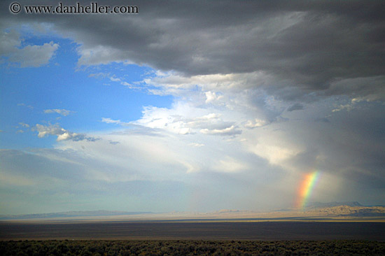 clouds-desert-n-rainbow-04.jpg