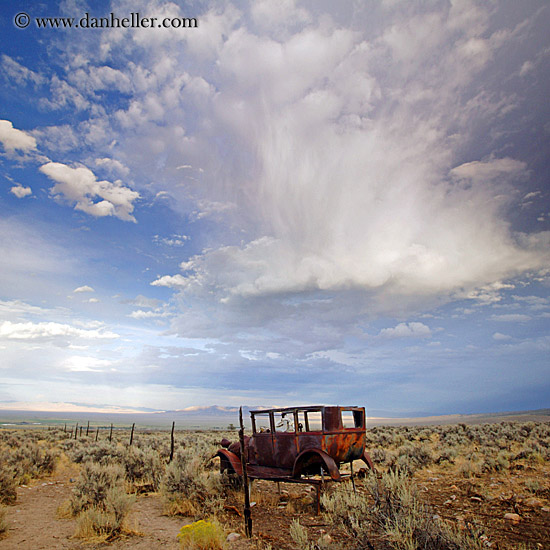 clouds-desert-n-truck-01.jpg