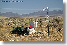 images/UnitedStates/Nevada/GreatBasinNatlPark/HighDesert/toilet-in-desert.jpg