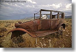 images/UnitedStates/Nevada/GreatBasinNatlPark/HighDesert/truck-n-skeleton-02.jpg
